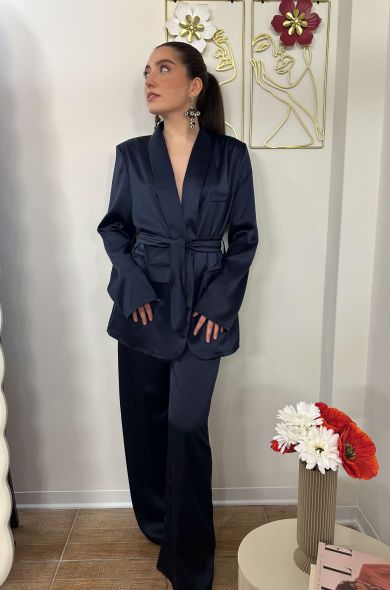 Tailleur satin blu navy