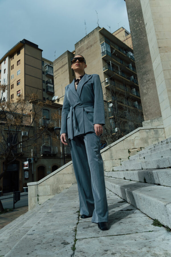 Tailleur grigio - immagine 3